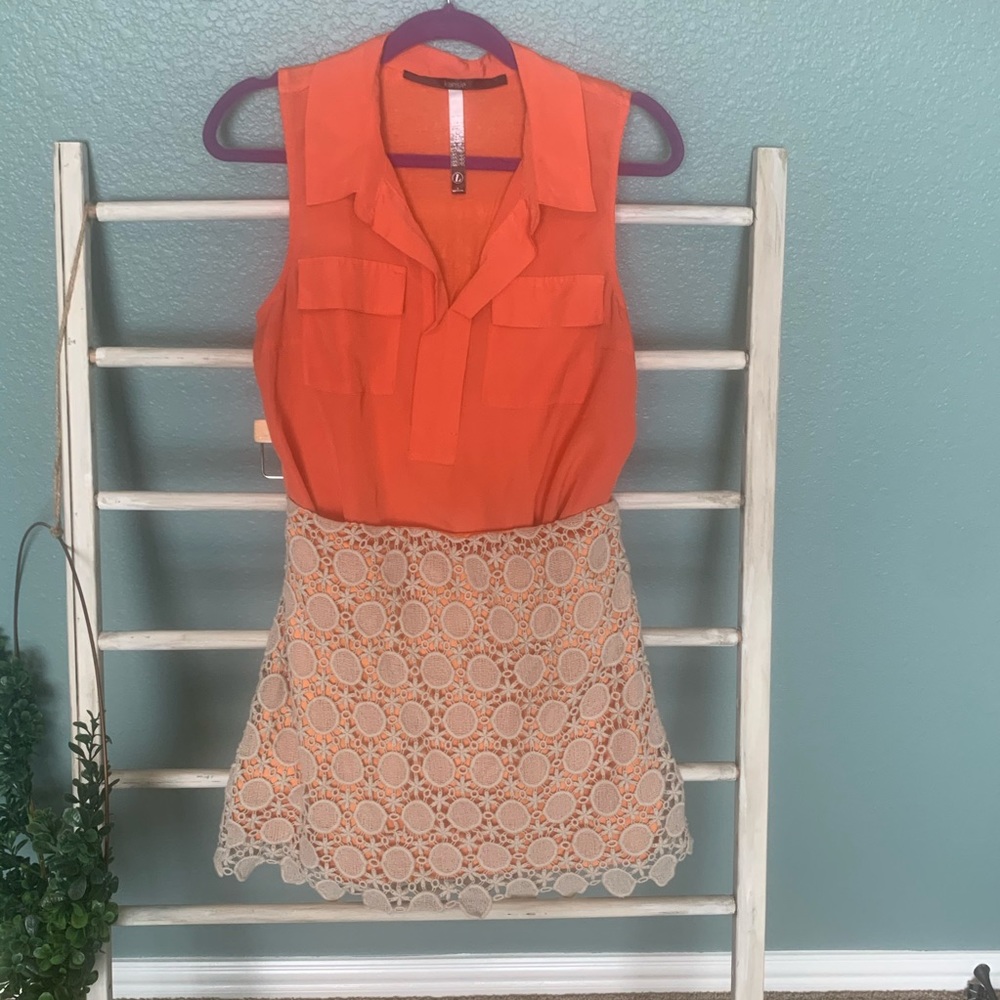 Silky orange sleeveless top L & lace skirt 12